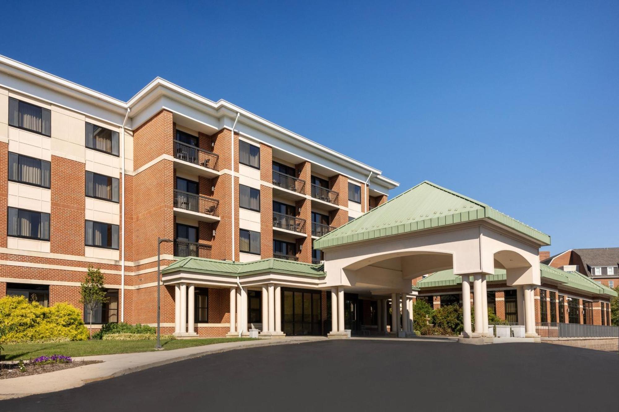 Courtyard By Marriott Newark-University Of Delaware Exteriör bild