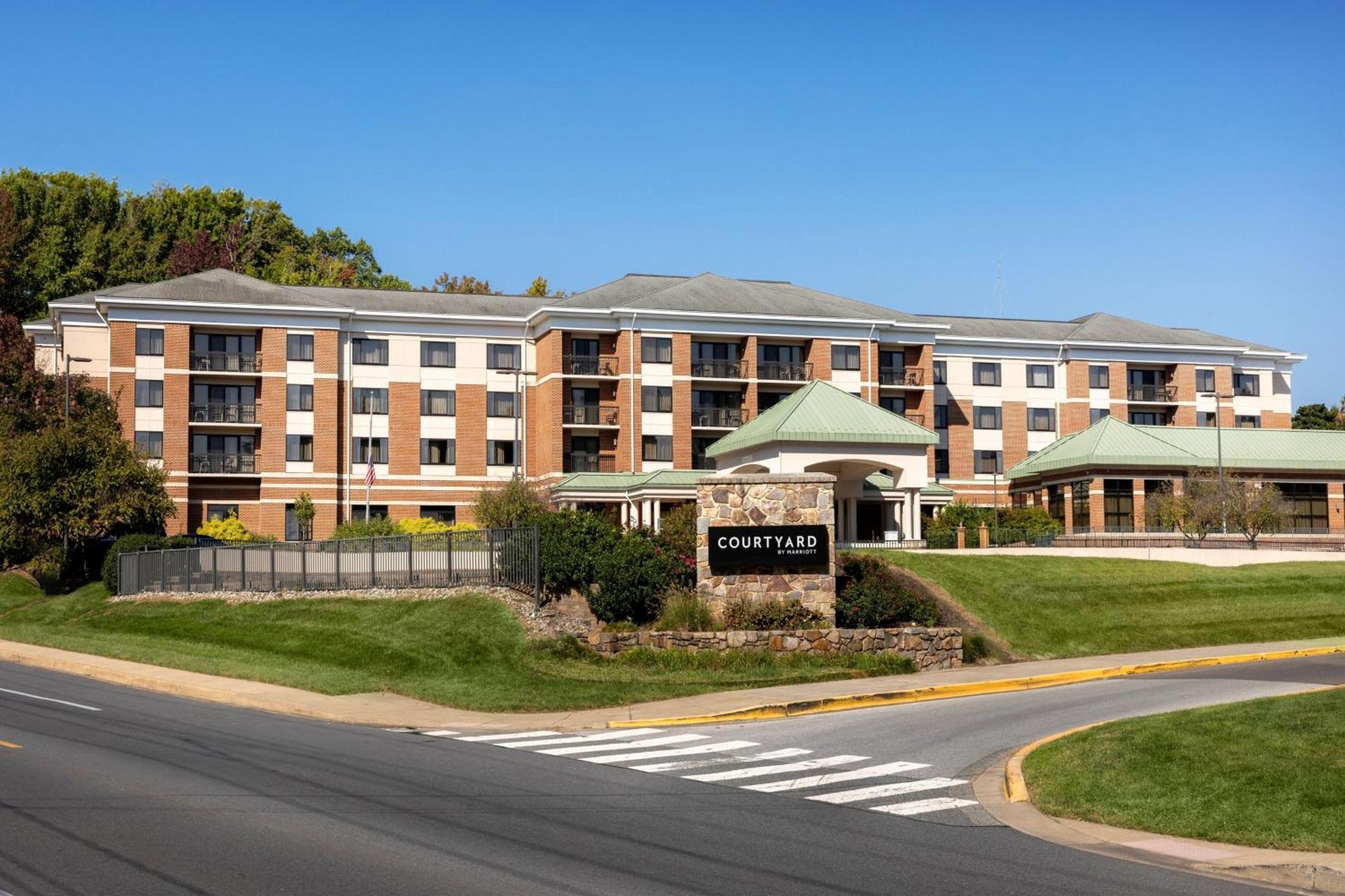 Courtyard By Marriott Newark-University Of Delaware Exteriör bild