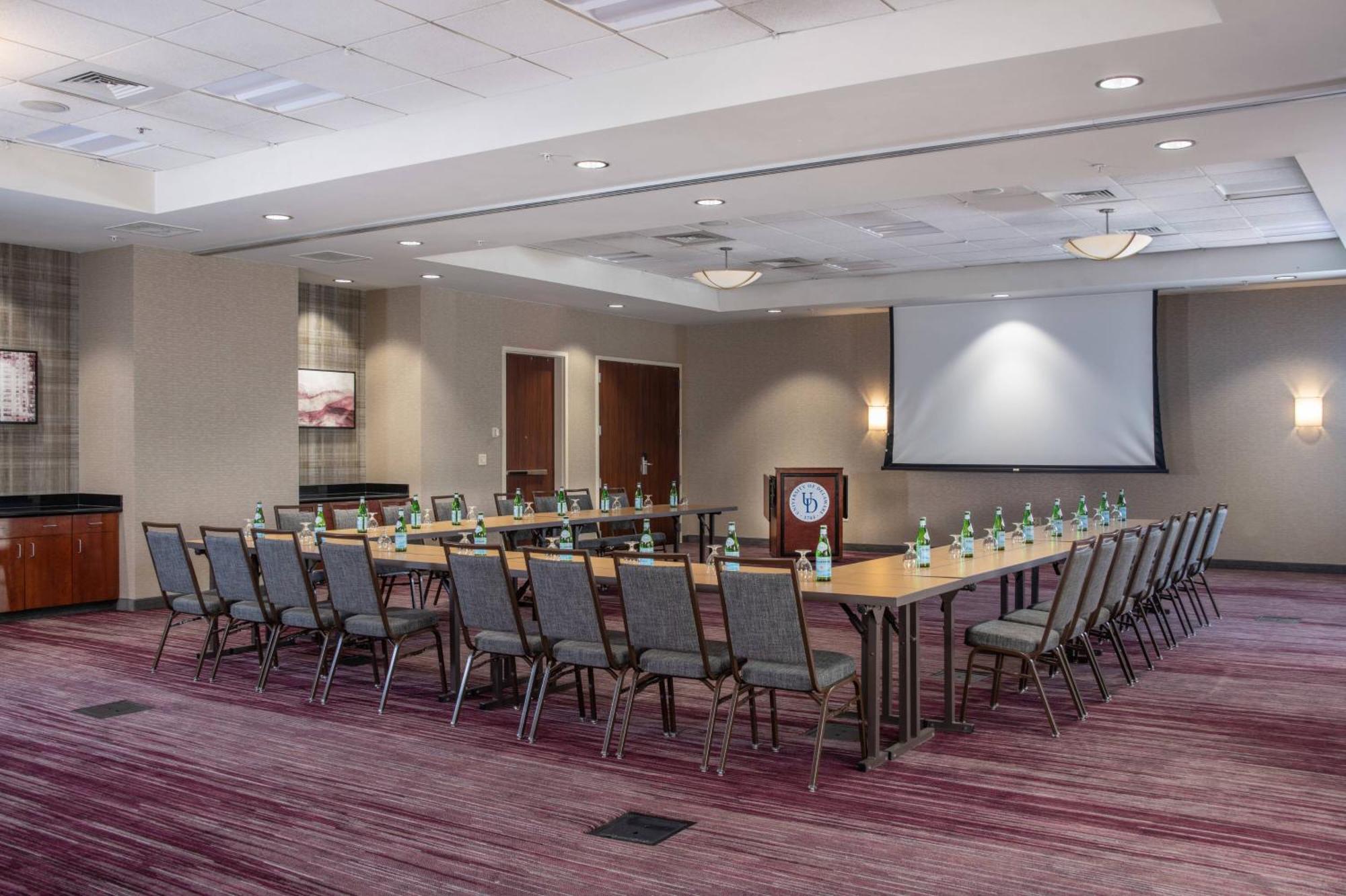 Courtyard By Marriott Newark-University Of Delaware Exteriör bild
