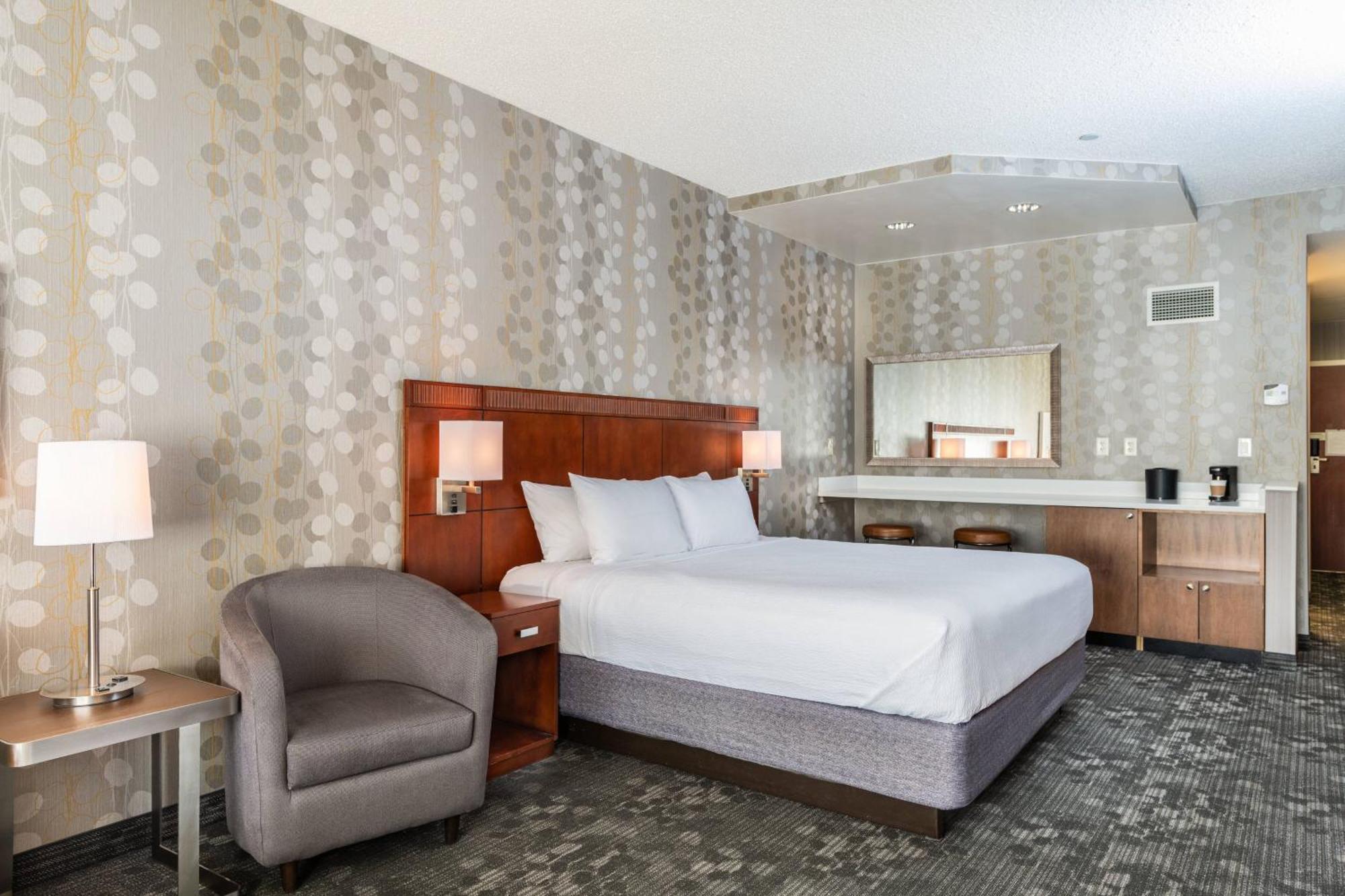 Courtyard By Marriott Newark-University Of Delaware Exteriör bild