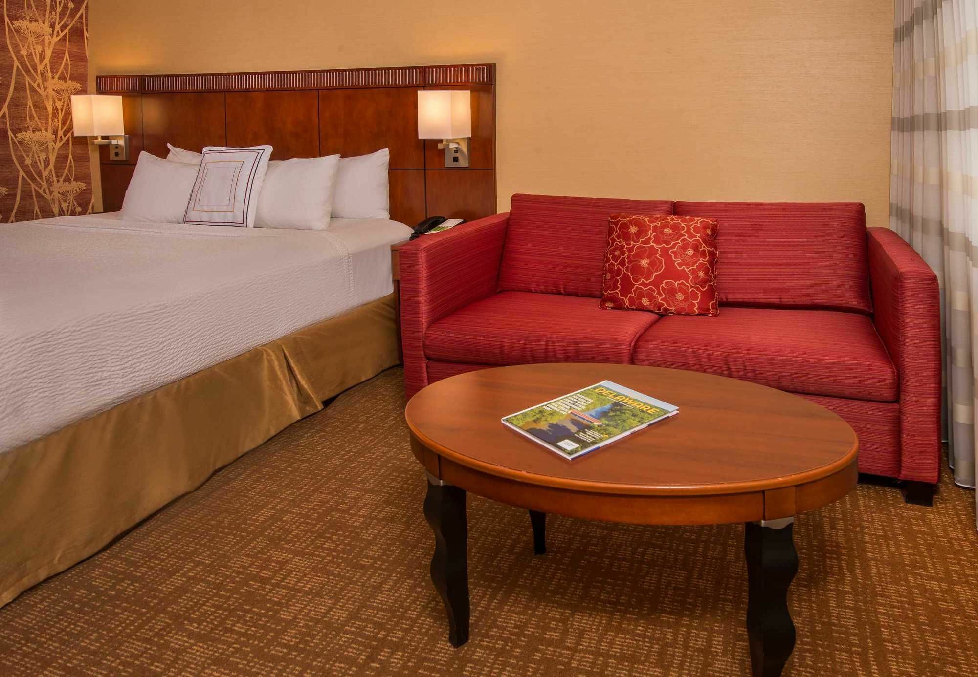Courtyard By Marriott Newark-University Of Delaware Exteriör bild